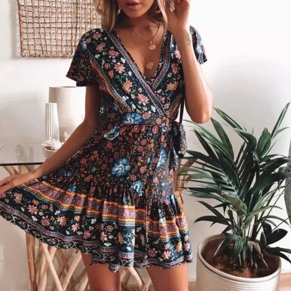 Dresses & Skirts - SOLD OUT Navy Boho Floral Gypsy Short Sleeve Mini Dress